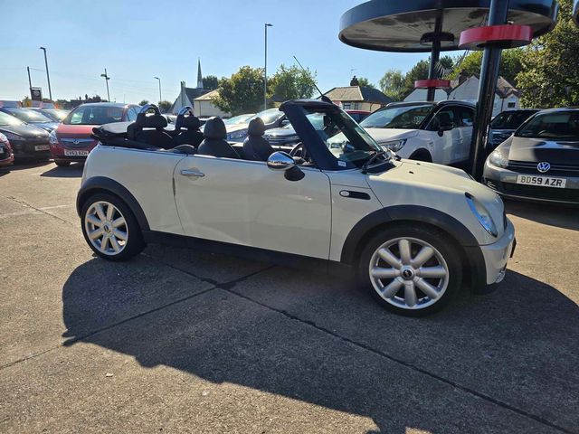 MINI Convertible 1.6 Cooper Euro 4 2dr (2008) - Picture 10