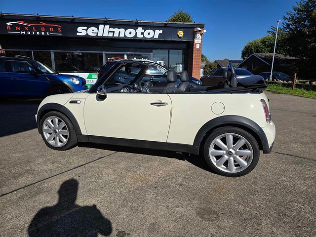 MINI Convertible 1.6 Cooper Euro 4 2dr (2008) - Picture 17