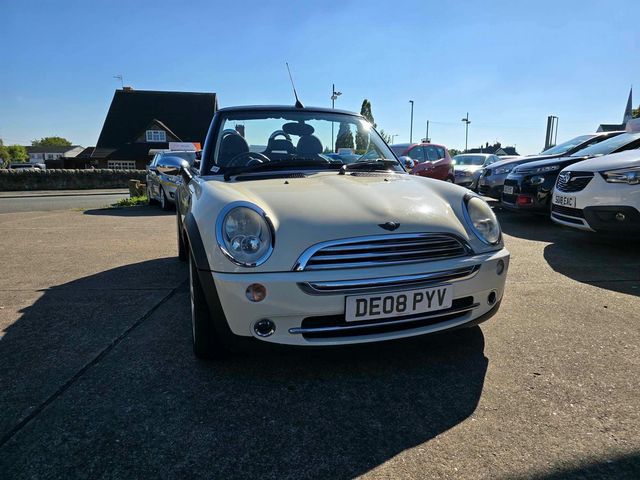 MINI Convertible 1.6 Cooper Euro 4 2dr (2008) - Picture 22