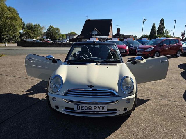 MINI Convertible 1.6 Cooper Euro 4 2dr (2008) - Picture 2