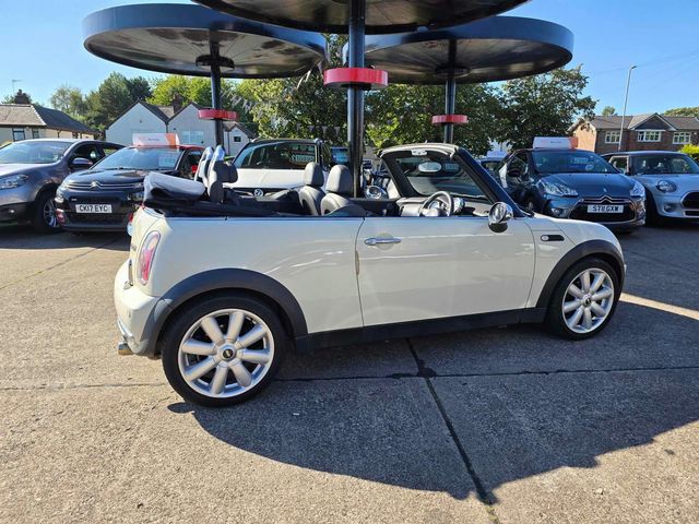 MINI Convertible 1.6 Cooper Euro 4 2dr (2008) - Picture 14