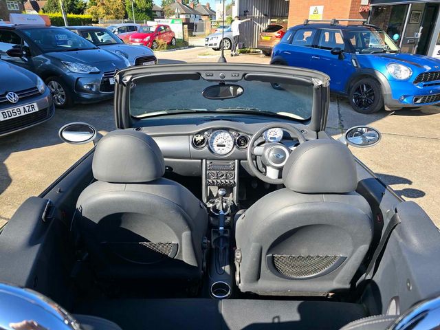 MINI Convertible 1.6 Cooper Euro 4 2dr (2008) - Picture 4