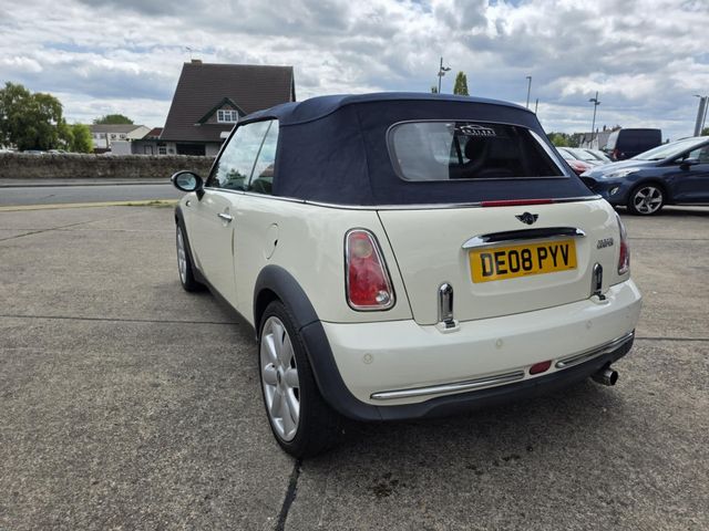 MINI Convertible 1.6 Cooper Euro 3 2dr (2008) - Picture 10