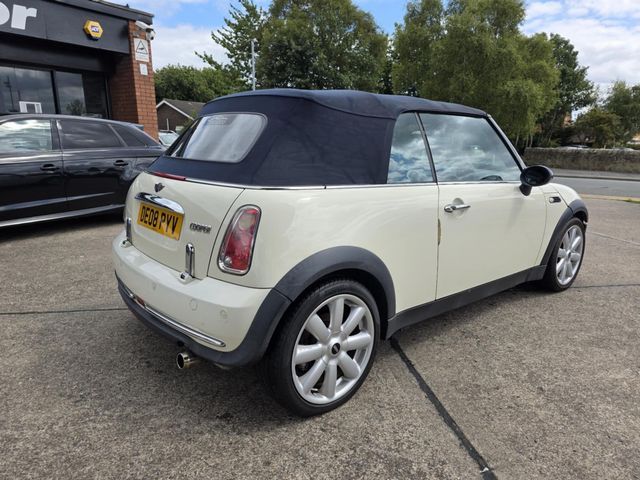 MINI Convertible 1.6 Cooper Euro 3 2dr (2008) - Picture 15
