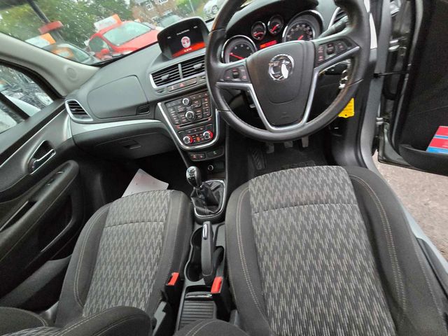 Vauxhall Mokka 1.7 CDTi Tech Line 2WD Euro 5 (s/s) 5dr (2014) - Picture 15