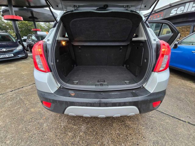 Vauxhall Mokka 1.7 CDTi Tech Line 2WD Euro 5 (s/s) 5dr (2014) - Picture 17