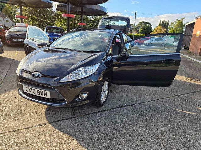 Ford Fiesta 1.4 TDCi Zetec 3dr (2010) - Picture 18