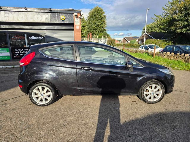 Ford Fiesta 1.4 TDCi Zetec 3dr (2010) - Picture 12