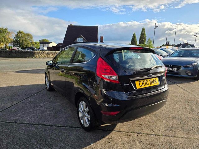 Ford Fiesta 1.4 TDCi Zetec 3dr (2010) - Picture 8