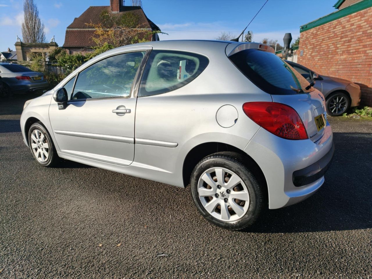 Peugeot 207 1.4 m:play 3dr - Picture 3 of 13