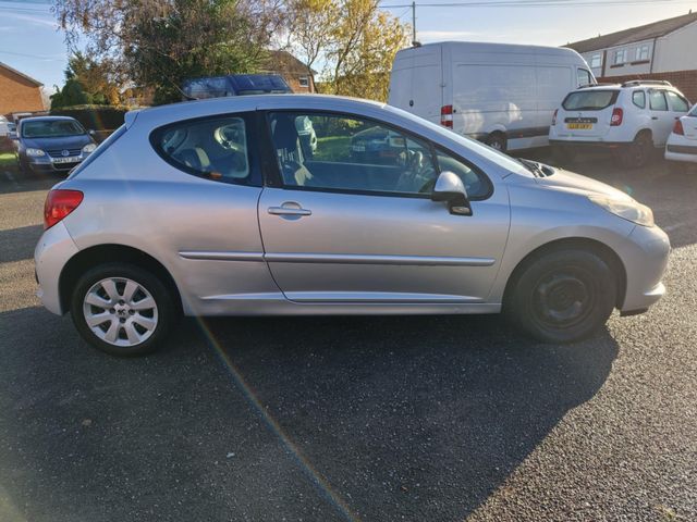 Peugeot 207 1.4 m:play 3dr (2008) - Picture 4
