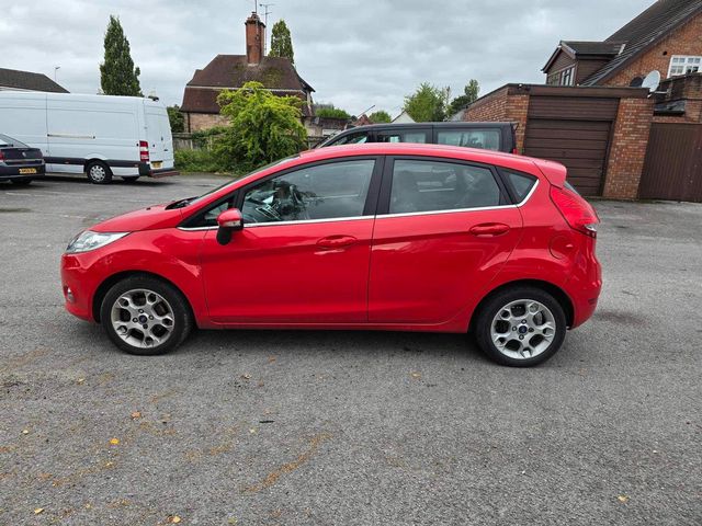 Ford Fiesta 1.25 Zetec 5dr (2012) - Picture 10