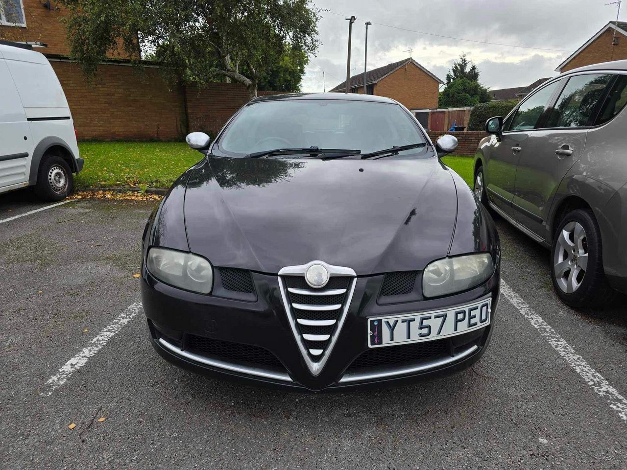 Alfa Romeo GT 1.9 JTDM 16V BlackLine 2dr - Picture 2 of 10