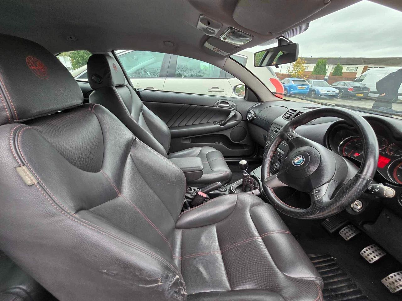 Alfa Romeo GT 1.9 JTDM 16V BlackLine 2dr - Picture 8 of 10