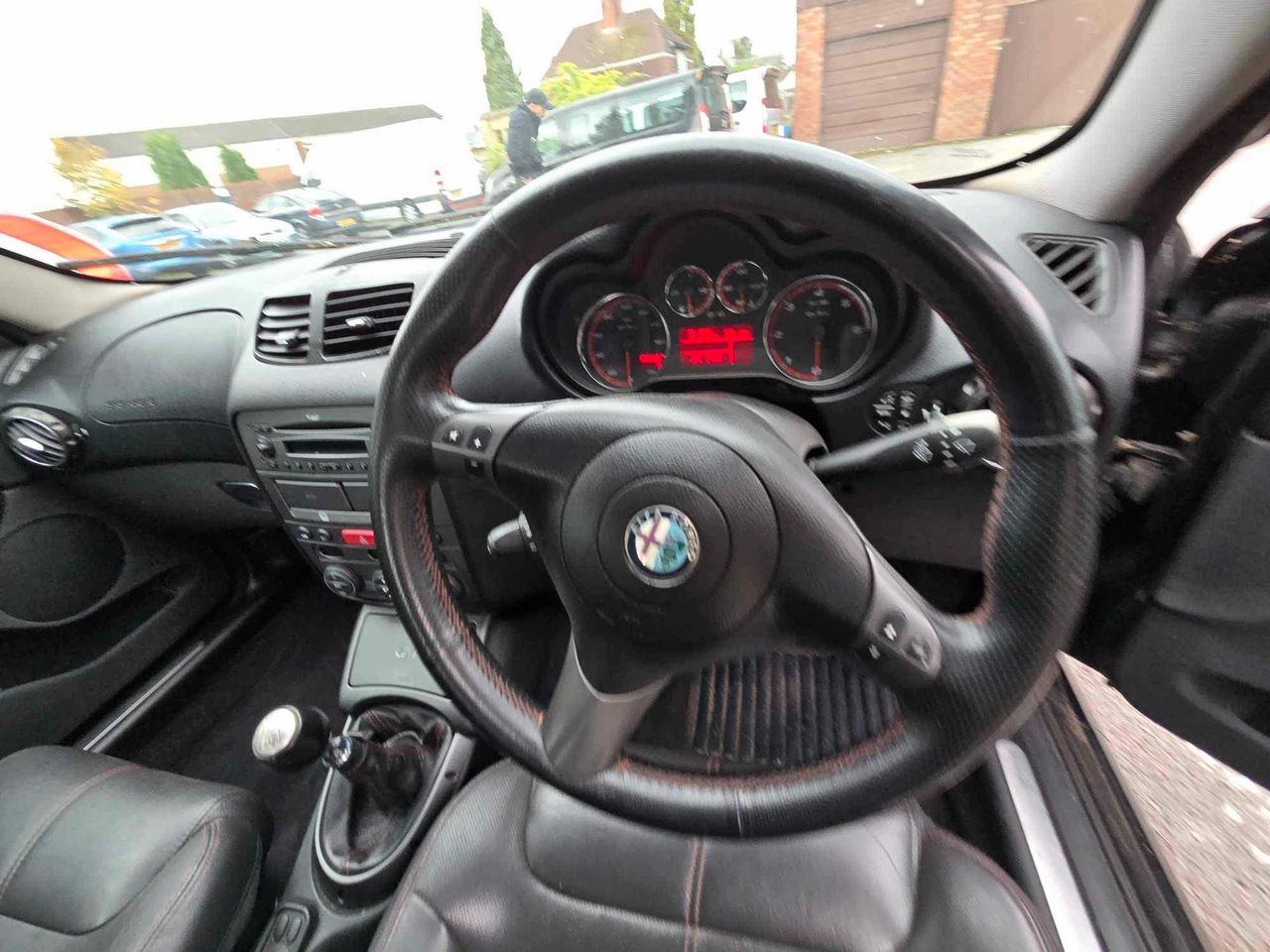 Alfa Romeo GT 1.9 JTDM 16V BlackLine 2dr - Picture 9 of 10