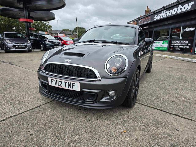 MINI Coupe 1.6 Cooper S Euro 5 (s/s) 2dr (2012) - Picture 2