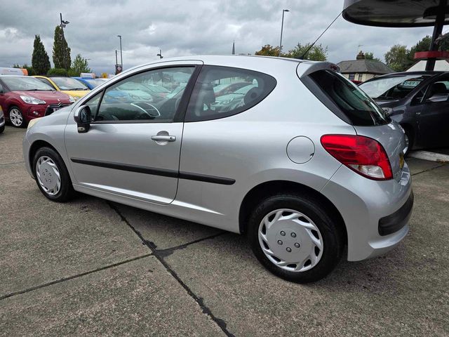 Peugeot 207 1.4 HDi S Euro 5 3dr (A/C) (2010) - Picture 7