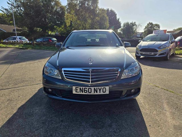 Mercedes-Benz C Class 1.8 C180 BlueEfficiency SE Auto Euro 5 4dr (2011) - Picture 2