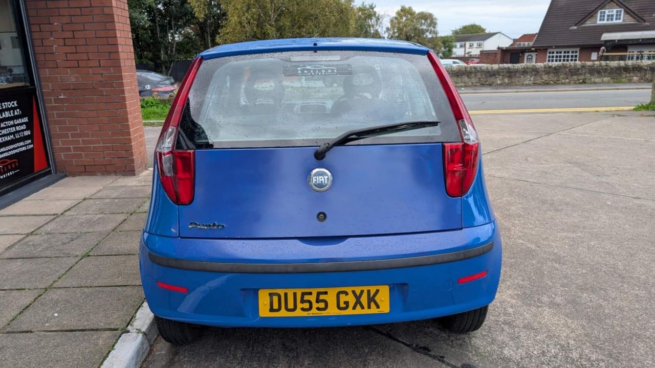 Fiat Punto 1.2 Active 3dr - Picture 10 of 14