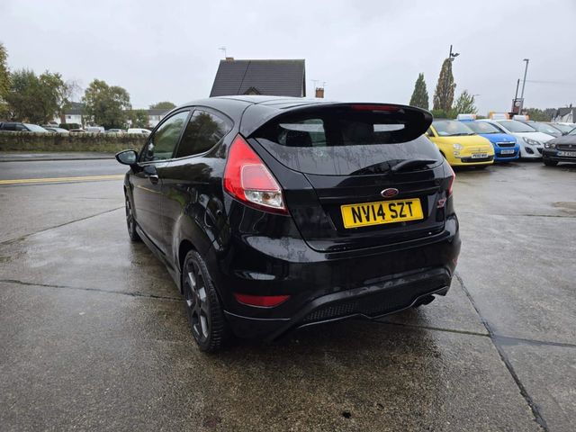 Ford Fiesta 1.6T EcoBoost ST-2 Euro 5 3dr (2014) - Picture 8