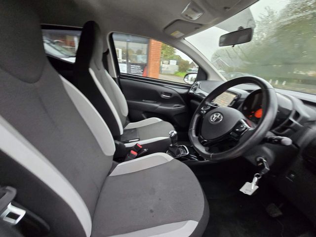 Toyota AYGO 1.0 VVT-i x-press Euro 6 5dr (2018) - Picture 12