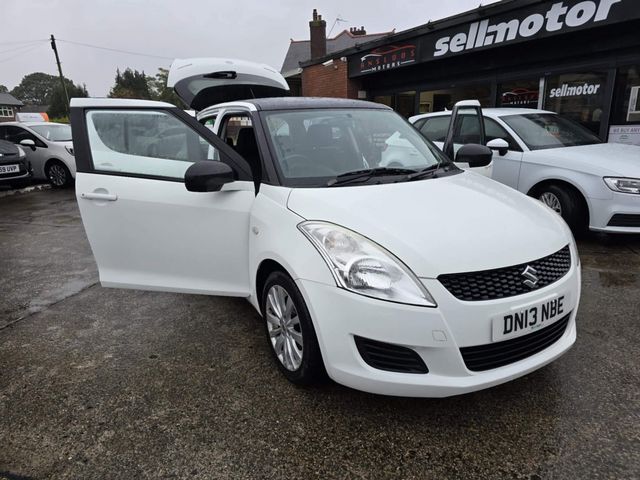 Suzuki Swift 1.2 SZ3 Euro 5 5dr (2013) - Picture 16