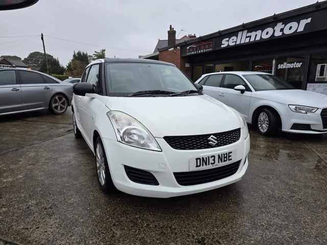 Suzuki Swift 1.2 SZ3 Euro 5 5dr (2013) - Picture 2