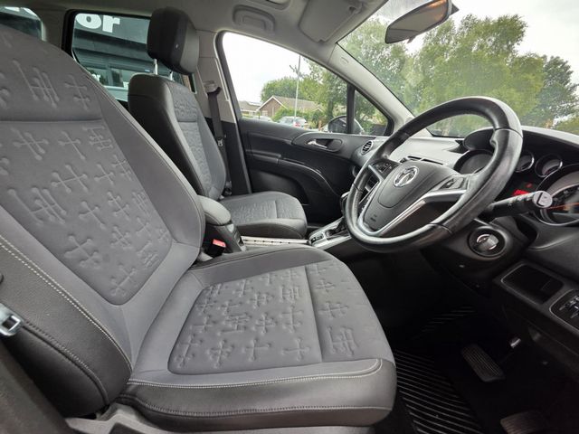 Vauxhall Meriva 1.4i Turbo SE Auto Euro 6 5dr (2015) - Picture 20