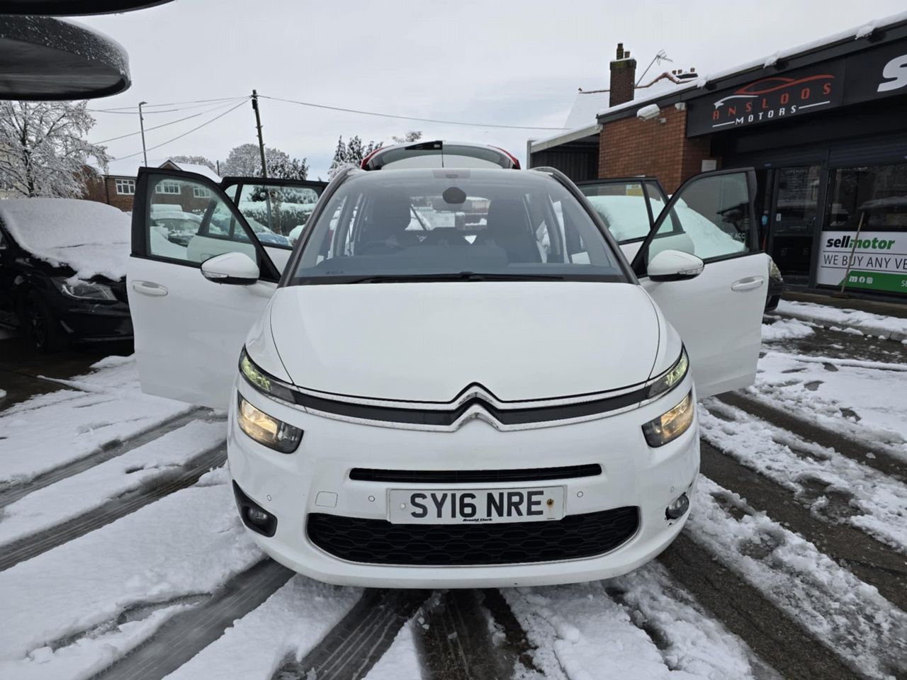 Citroen Grand C4 Picasso 1.6 BlueHDi Exclusive Euro 6 (s/s) 5dr - Picture 16 of 17