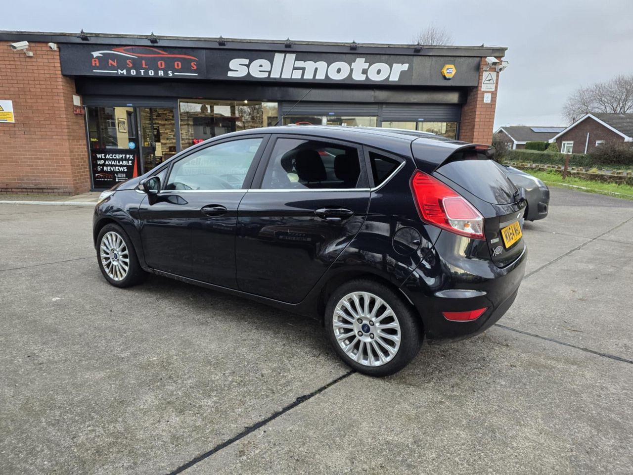 Ford Fiesta 1.0T EcoBoost Titanium Euro 5 (s/s) 5dr - Picture 17 of 20