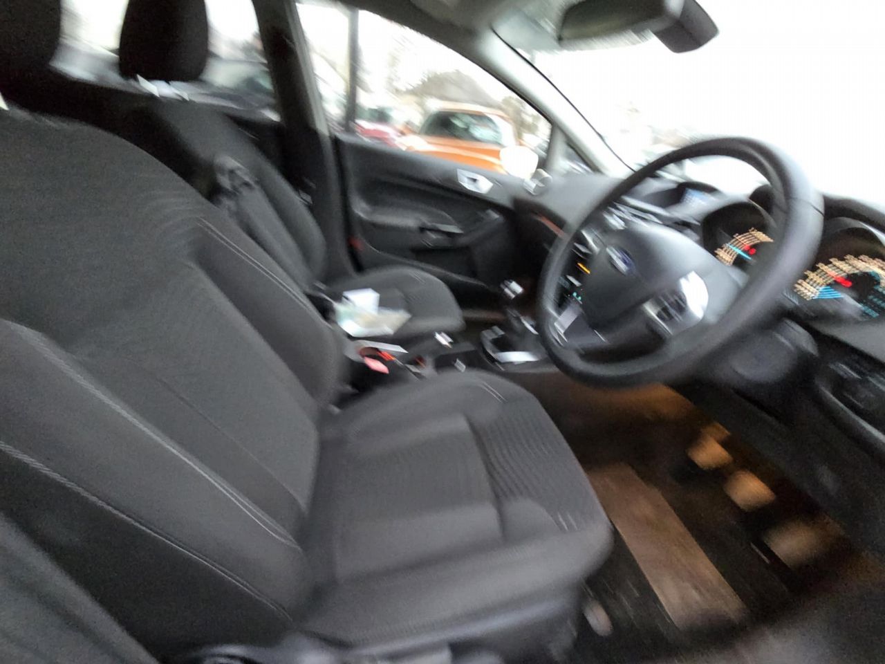 Ford Fiesta 1.0T EcoBoost Titanium Euro 5 (s/s) 5dr - Picture 4 of 20