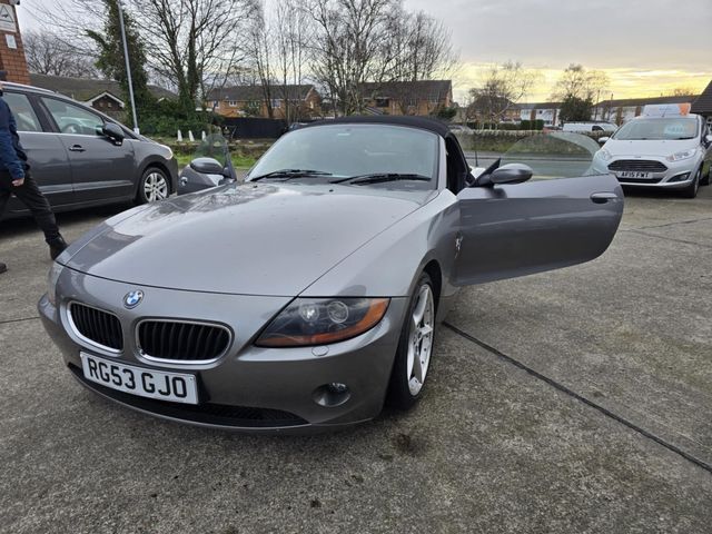 BMW Z4 2.5i Euro 3 2dr (2003) - Picture 16