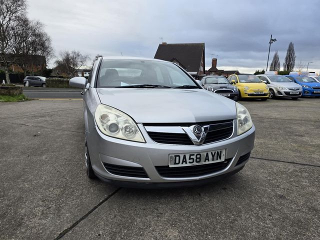 Vauxhall Vectra 1.8 VVT Life 5dr (2009) - Picture 2