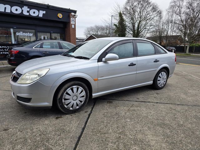 Vauxhall Vectra 1.8 VVT Life 5dr (2009) - Picture 6