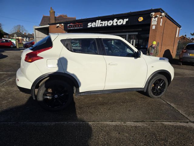 Nissan Juke 1.6 Acenta Euro 5 (s/s) 5dr (2014) - Picture 16