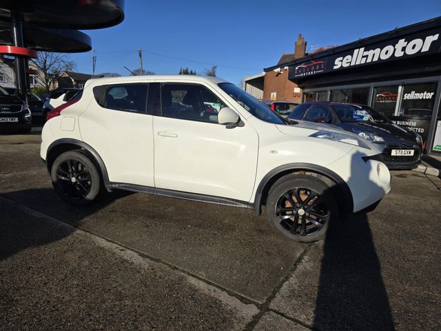 Nissan Juke 1.6 Acenta Euro 5 (s/s) 5dr (2014) - Picture 2