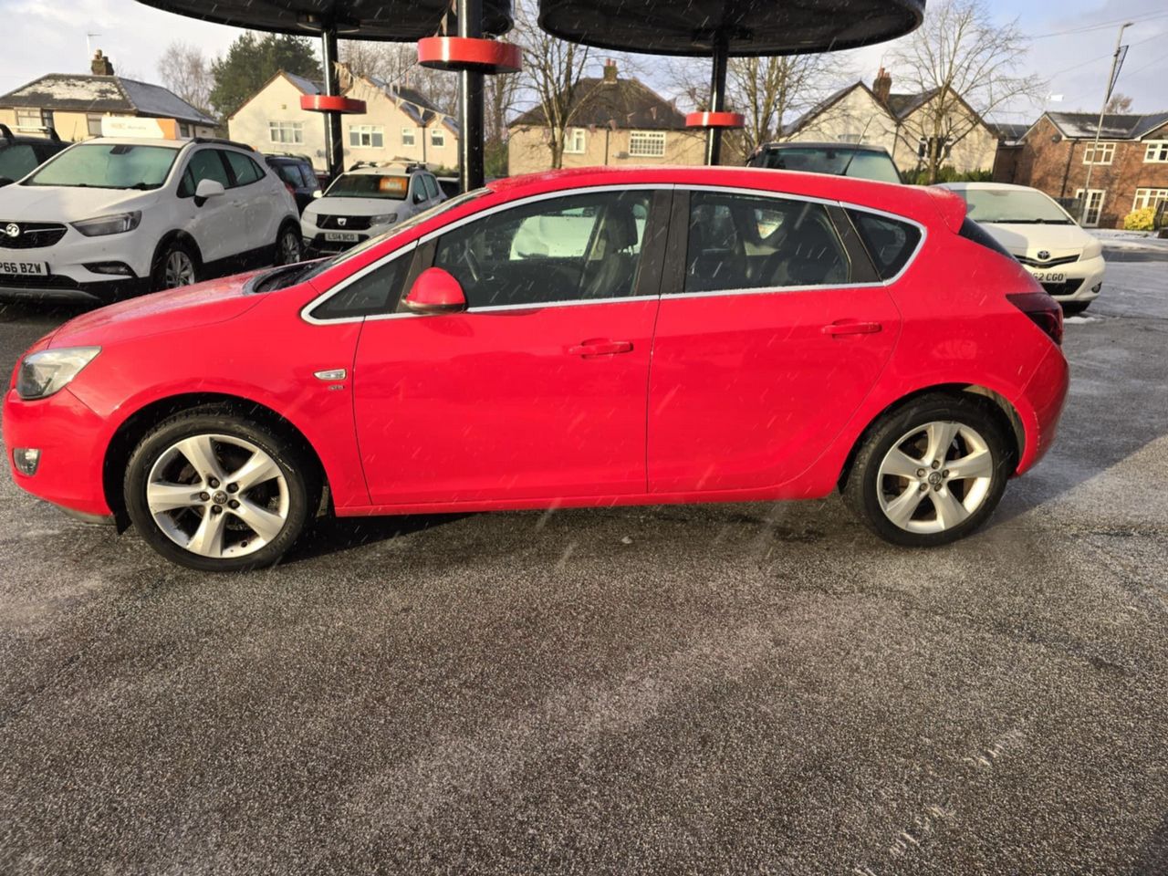Vauxhall Astra 1.4 16v SRi Euro 5 5dr - Picture 4 of 17