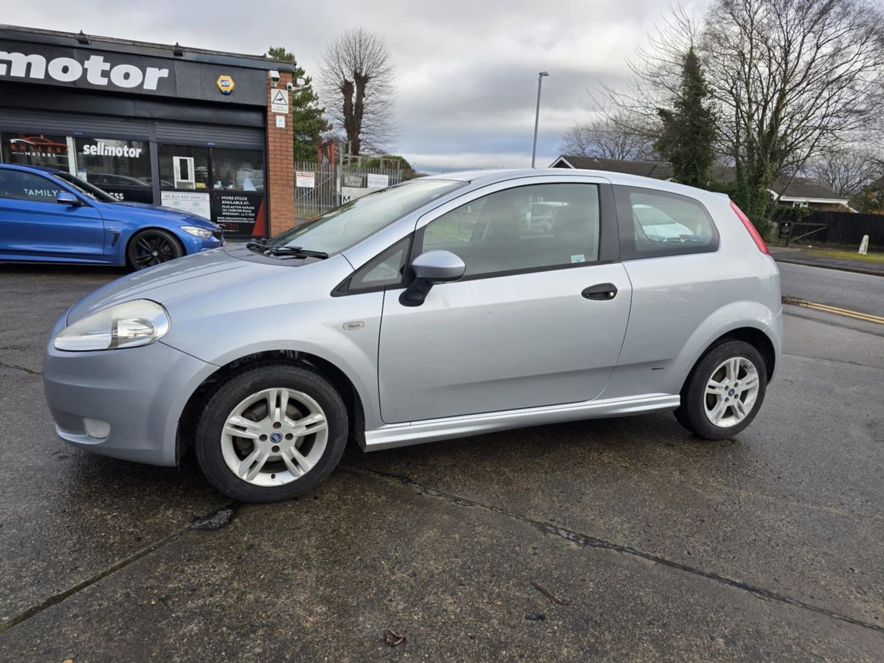 Fiat Grande Punto 1.4 Active Sport 3dr - Picture 15 of 17