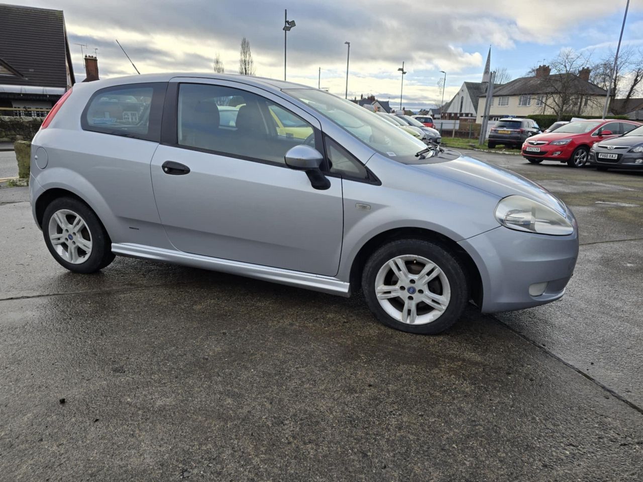 Fiat Grande Punto 1.4 Active Sport 3dr - Picture 17 of 17