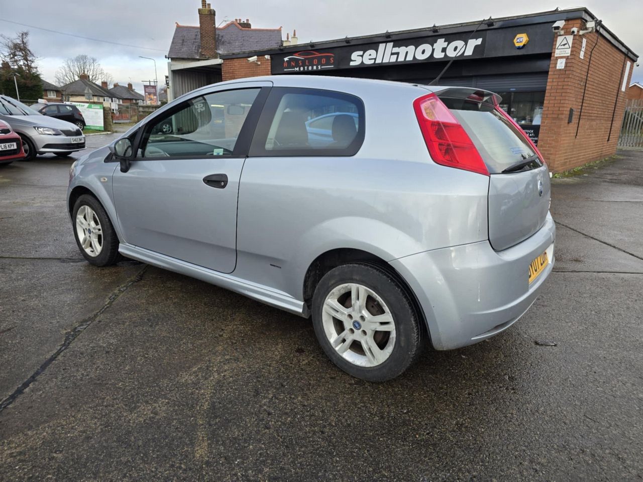 Fiat Grande Punto 1.4 Active Sport 3dr - Picture 8 of 17