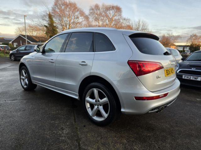 Audi Q5 2.0 TDI S line quattro Euro 5 (s/s) 5dr (2011) - Picture 14