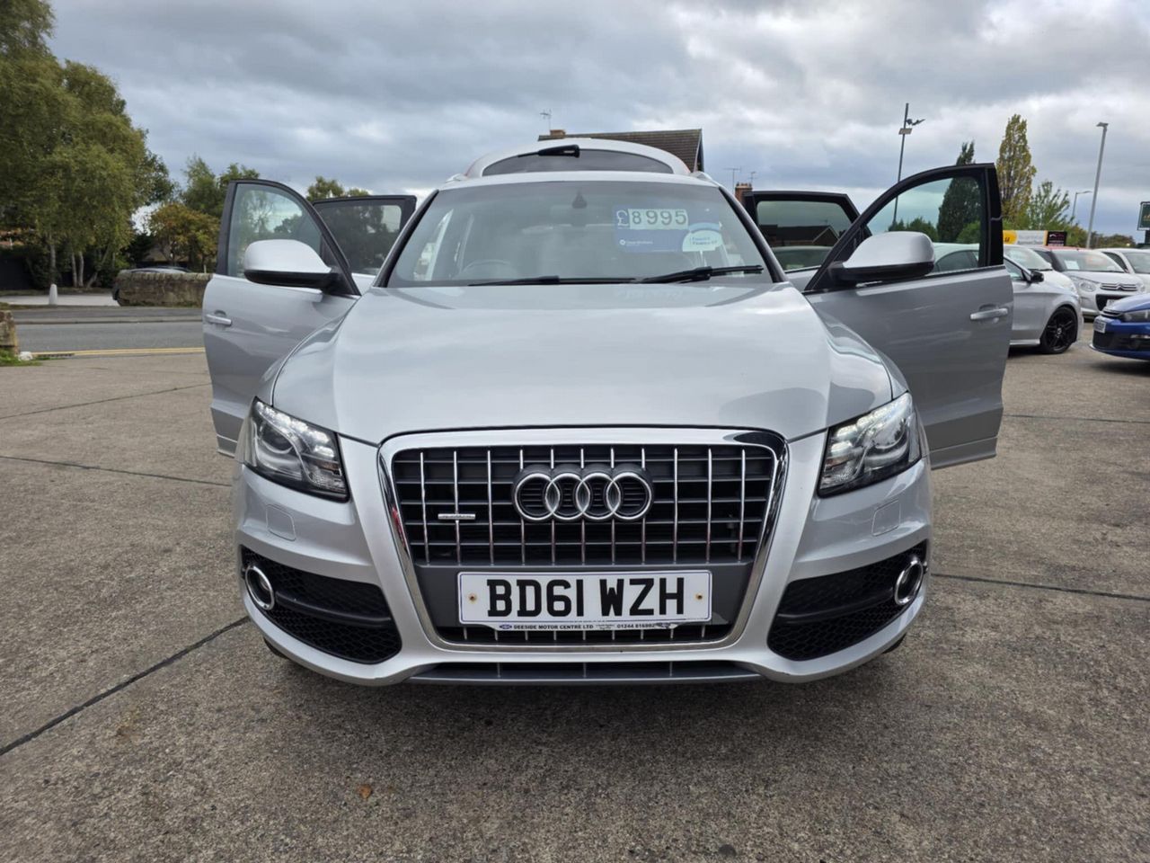 Audi Q5 2.0 TDI S line quattro Euro 5 (s/s) 5dr - Picture 2 of 18