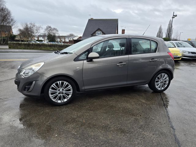 Vauxhall Corsa 1.4 16V SE Auto Euro 5 5dr (2012) - Picture 18