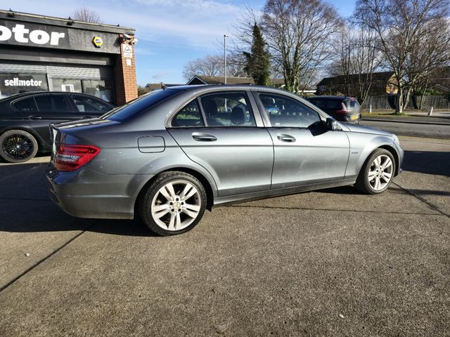 Mercedes-Benz C Class 2.1 C220 CDI BlueEfficiency SE Euro 5 (s/s) 4dr (2012) - Picture 20