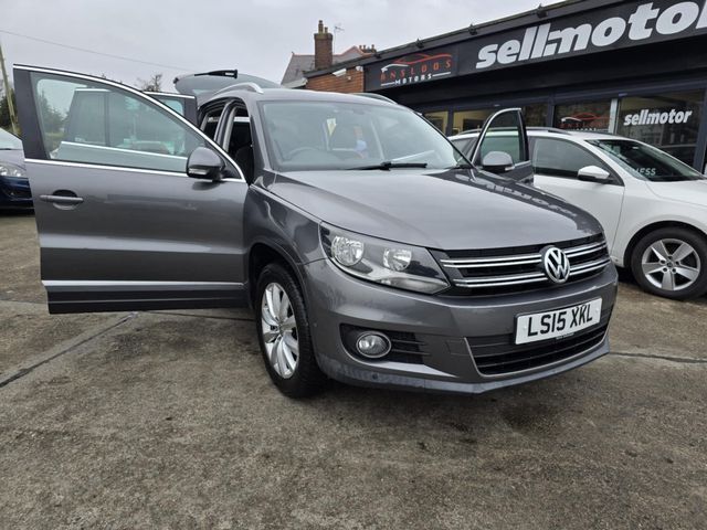 Volkswagen Tiguan 2.0 TDI BlueMotion Tech Match 4WD Euro 5 (s/s) 5dr (2015) - Picture 17