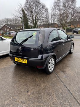 Vauxhall Corsa 1.2i 16v SXi 3dr (2006) - Picture 5