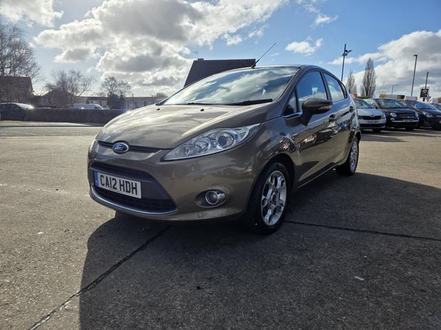 Ford Fiesta 1.4 Zetec 5dr (2012) - Picture 15