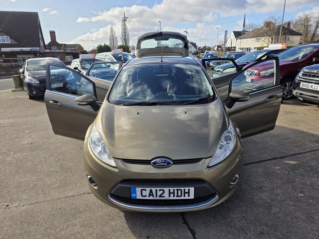 Ford Fiesta 1.4 Zetec 5dr (2012) - Picture 16