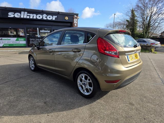 Ford Fiesta 1.4 Zetec 5dr (2012) - Picture 18