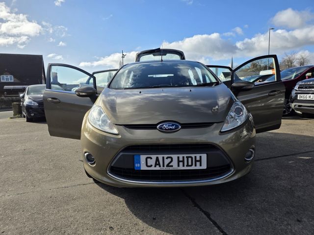 Ford Fiesta 1.4 Zetec 5dr (2012) - Picture 2